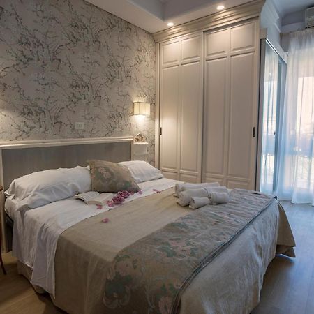 Hotel Mocambo Piscina E Spiaggia San Benedetto del Tronto Bagian luar foto