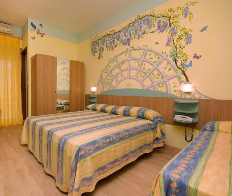 Hotel Mocambo Piscina E Spiaggia San Benedetto del Tronto Bagian luar foto