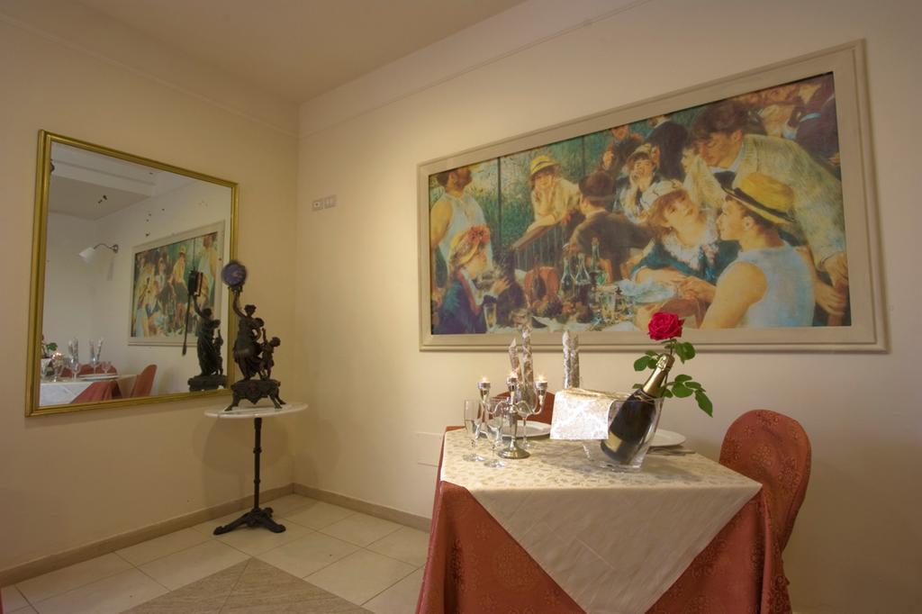 Hotel Mocambo Piscina E Spiaggia San Benedetto del Tronto Bagian luar foto